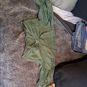 Green Long-Sleeve Crop Top